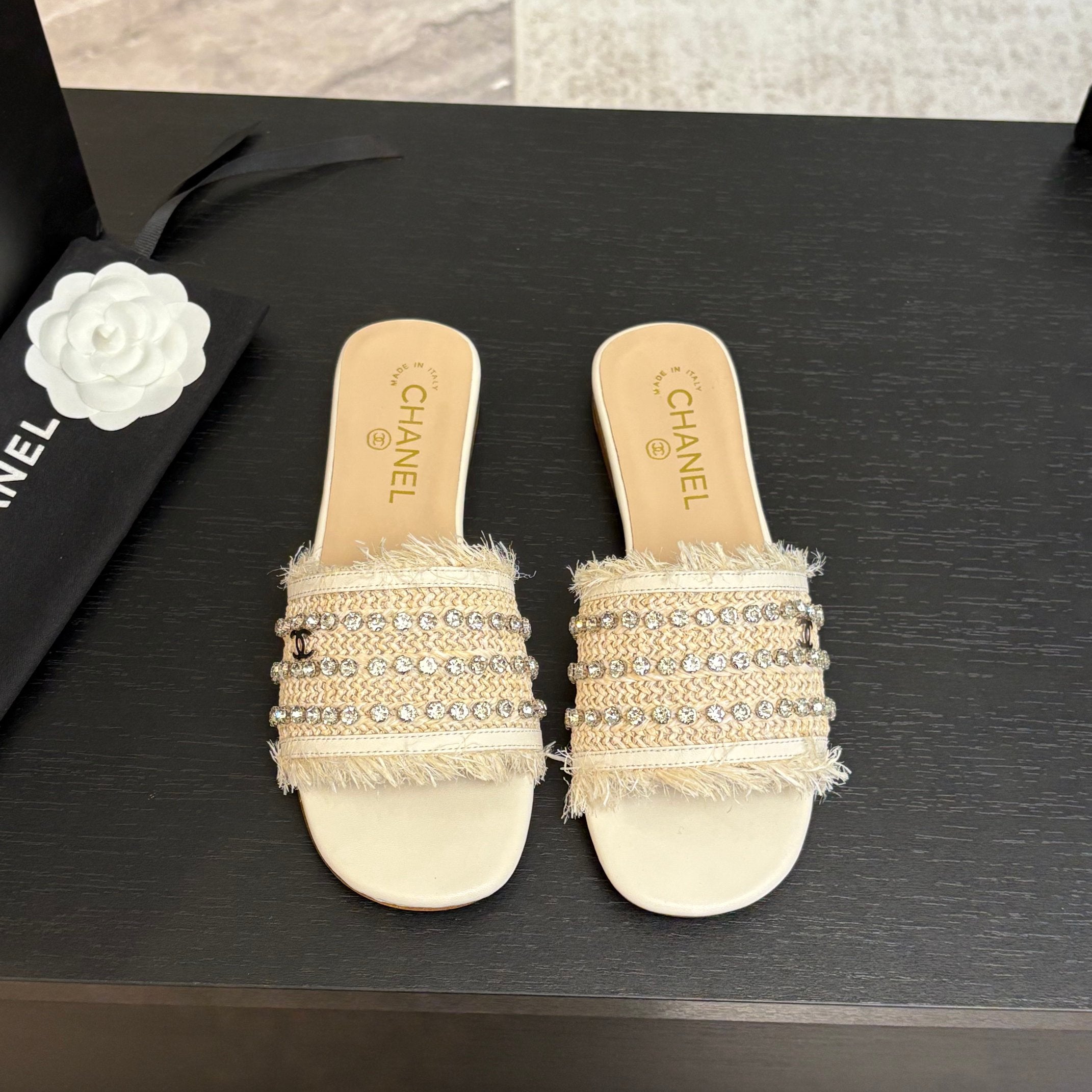 CHANEL FLAT SANDALS BEIGE AND WHITE WITH CRYSTALS