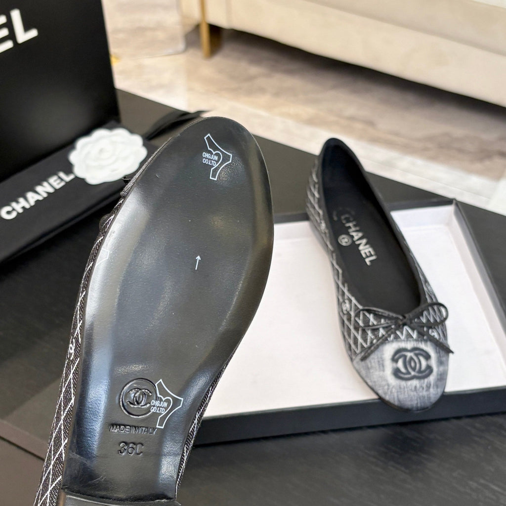 CHANEL BALLET FLATS IN CHARCOAL BLACK MONOGRAM DENIM