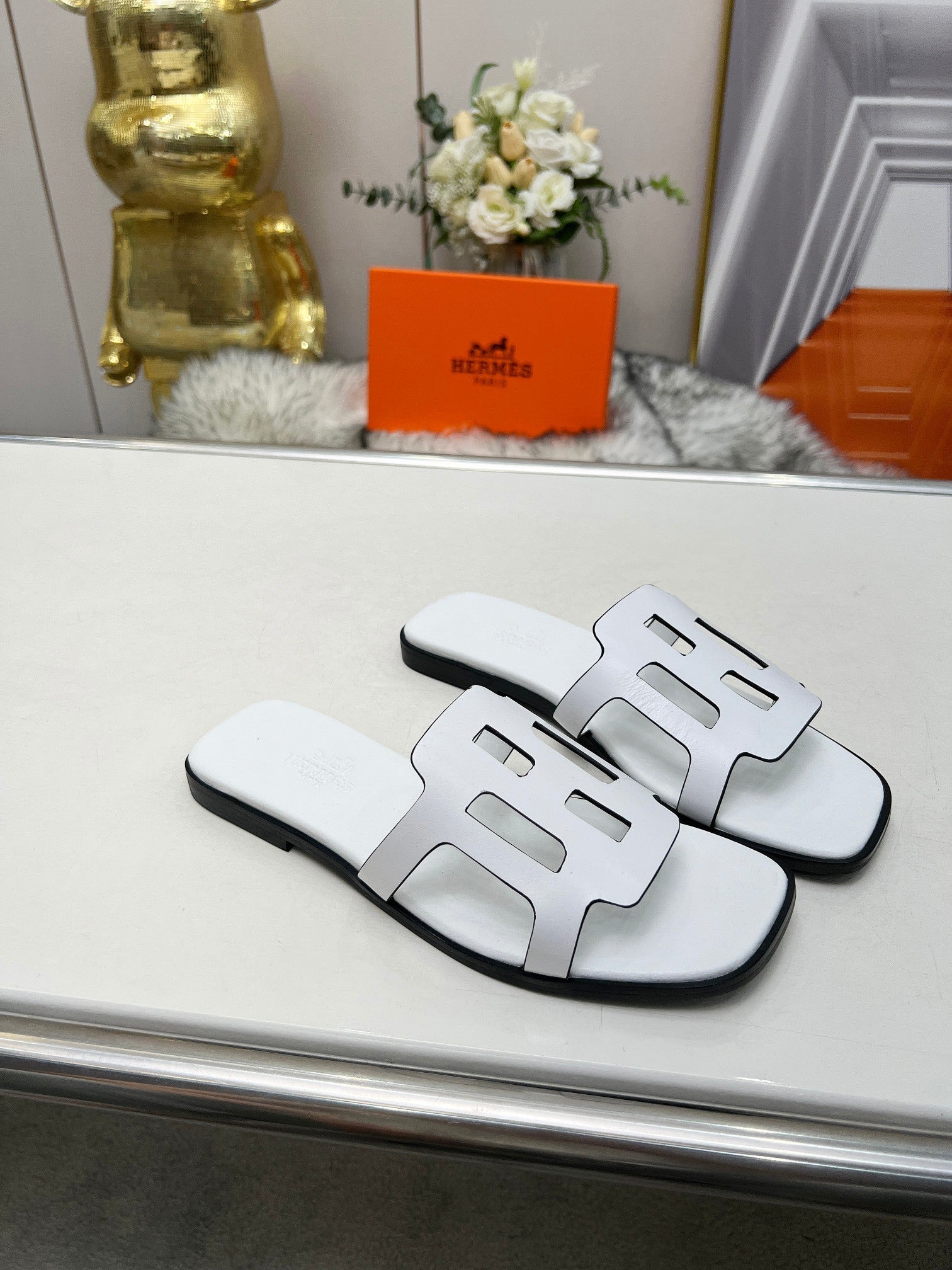 HERMES FLATFORM SANDAL WHITE CALFSKIN