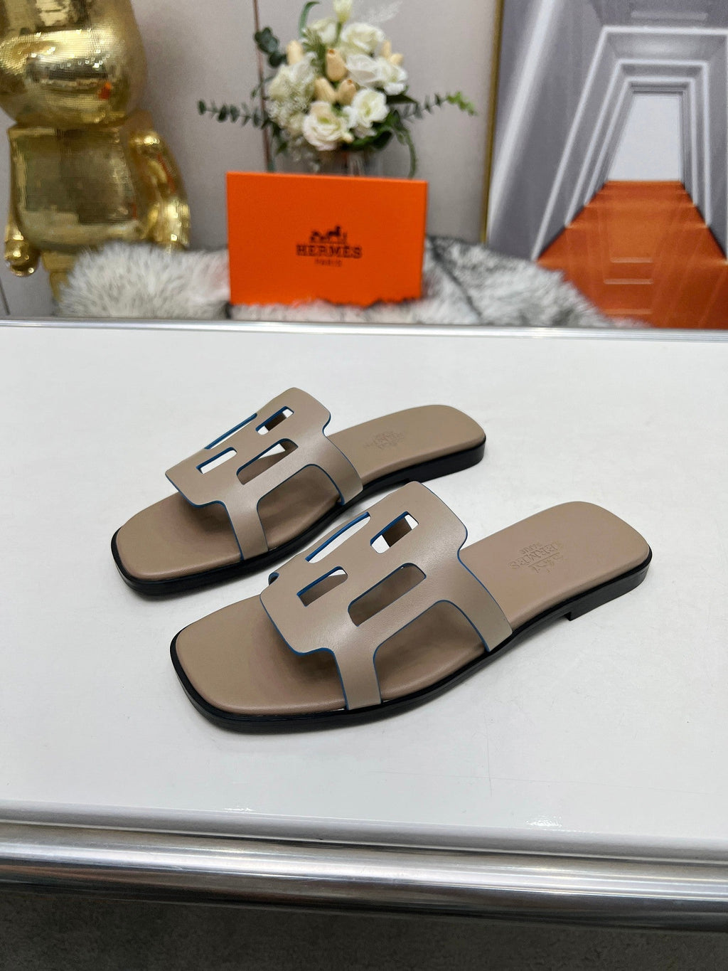 HERMES FLATFORM SANDAL LIGHT GRAY CALFSKIN