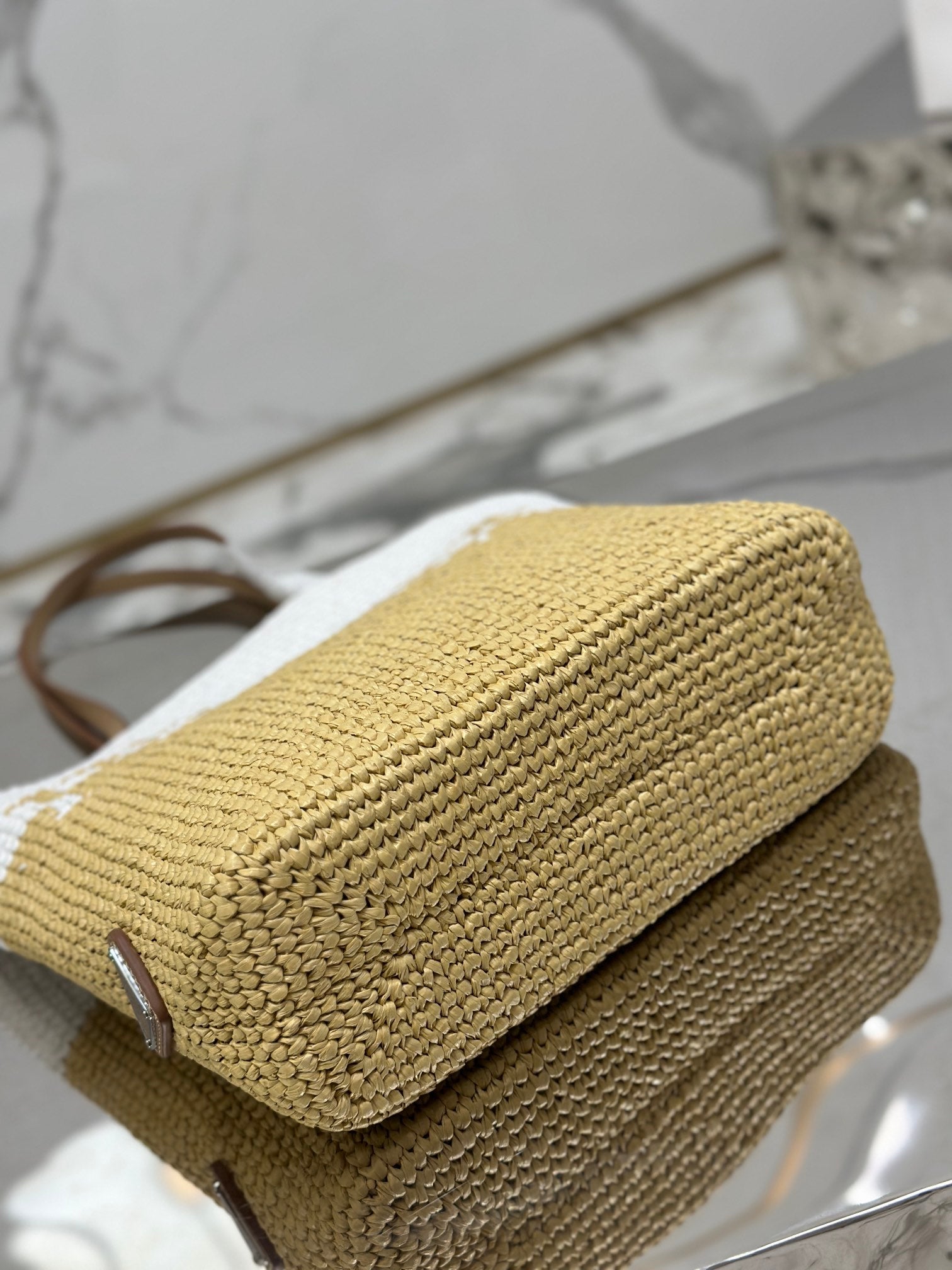 PRADA SMALL TOTE BAG 27 IN WHITE MIX BEIGE RAFFIA AND BROWN CALFSKIN HANDLE