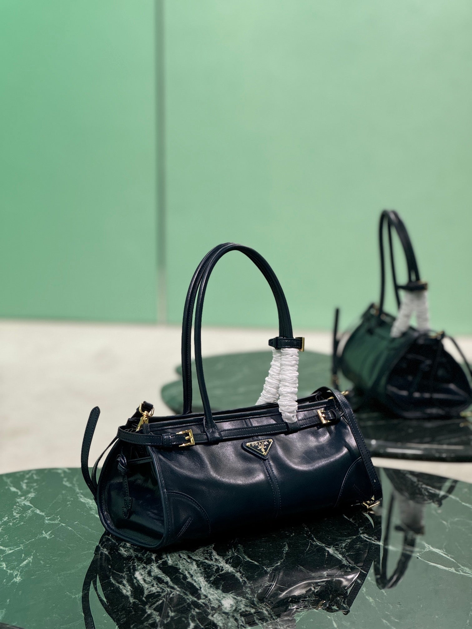 PRADA HANDBAG 32 IN BLACK SOFT SMOOTH LAMBSKIN