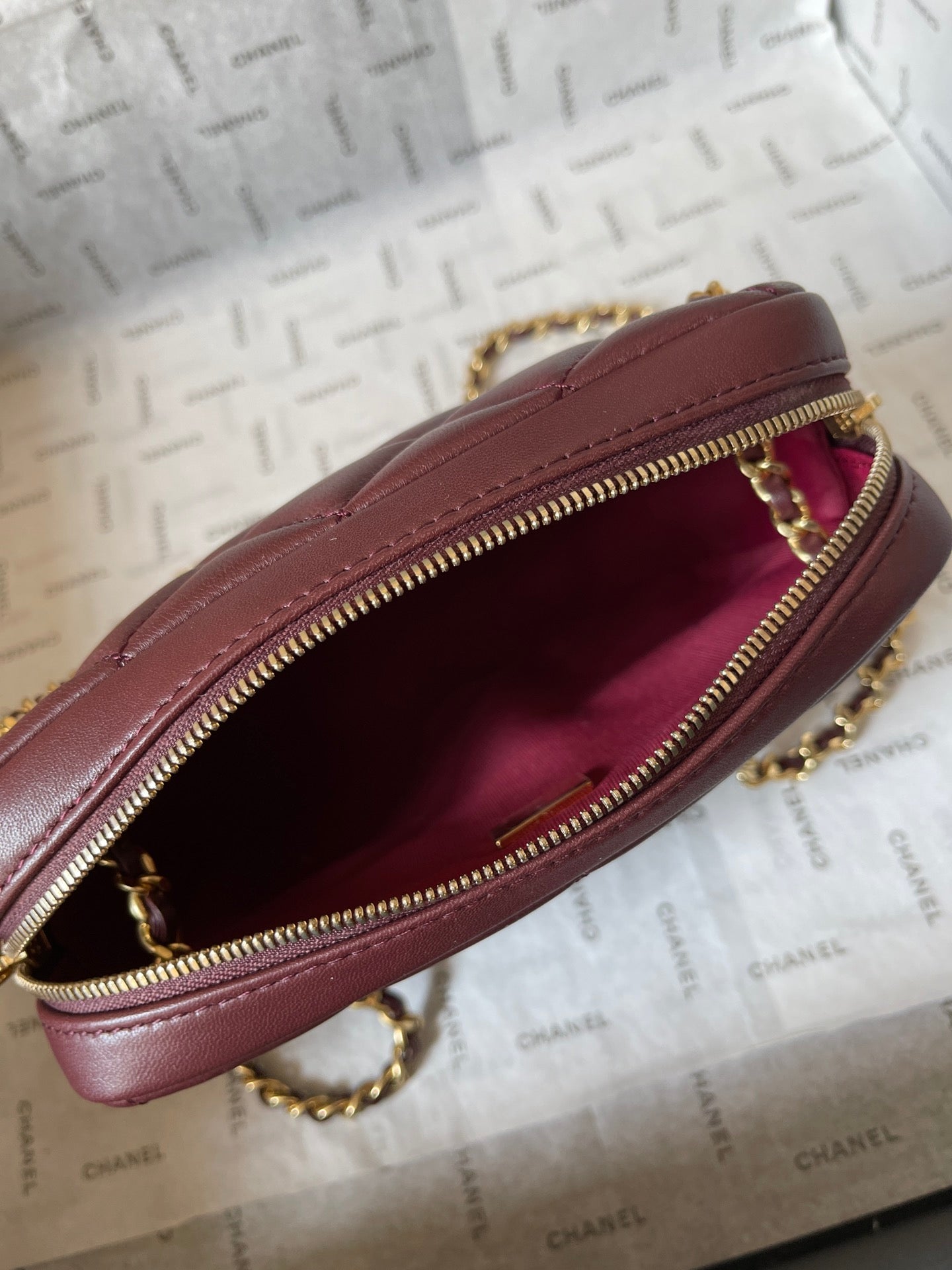 CHANEL CAMERA BAG 18 IN BUANEER RED QUILTED LAMBSKIN DOUBLE C GOLD COIN