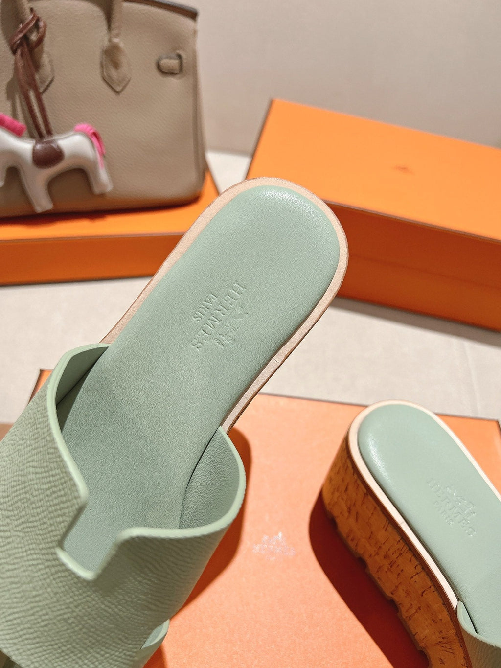 HERMES 25S HIGH WEDGE SANDALS IN SOFT MINT GREEN LAMBSKIN STYLE 28