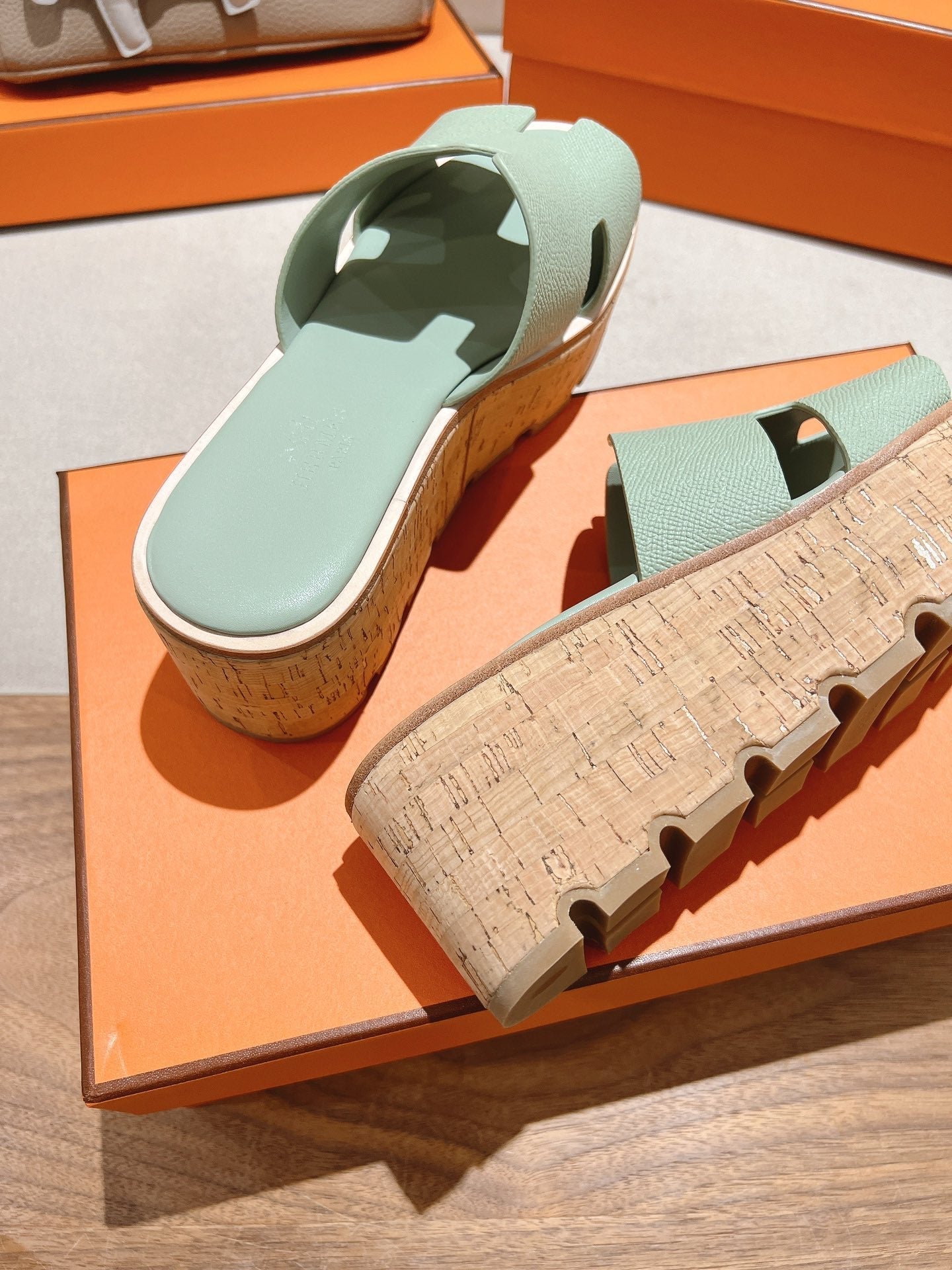 HERMES 25S HIGH WEDGE SANDALS IN SOFT MINT GREEN LAMBSKIN STYLE 28