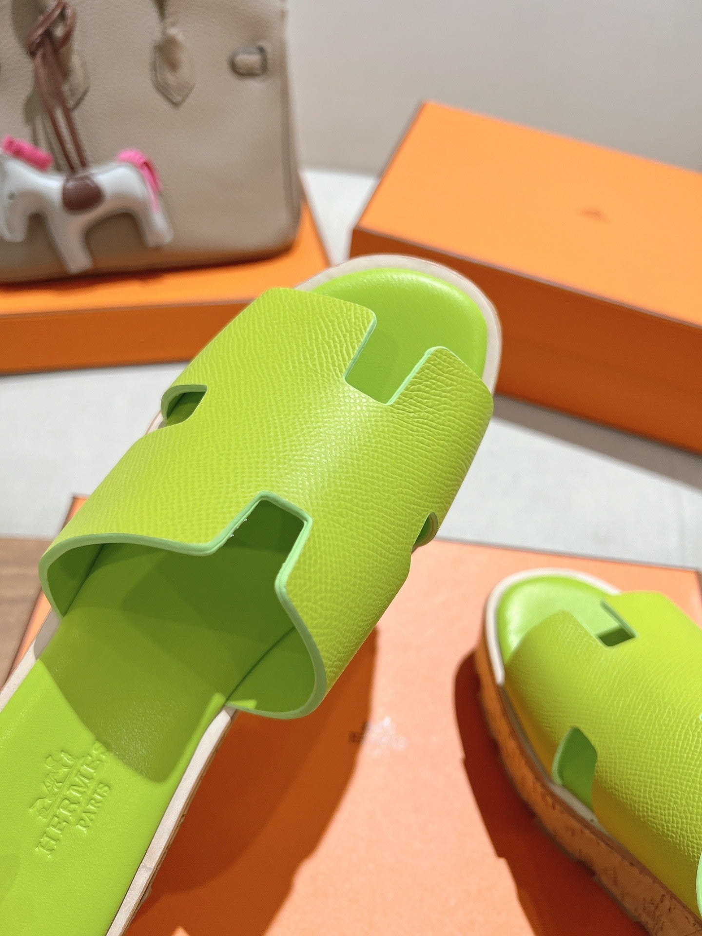 HERMES 25S HIGH WEDGE SANDALS IN SPRING GREEN LAMBSKIN STYLE 22