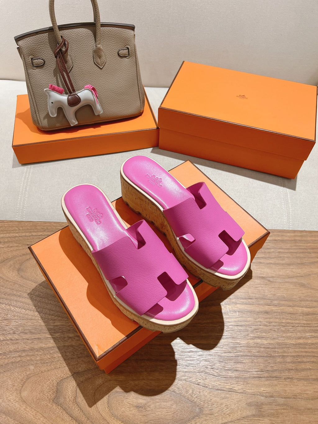 HERMES 25S HIGH WEDGE SANDALS IN PINK LAMBSKIN STYLE 24