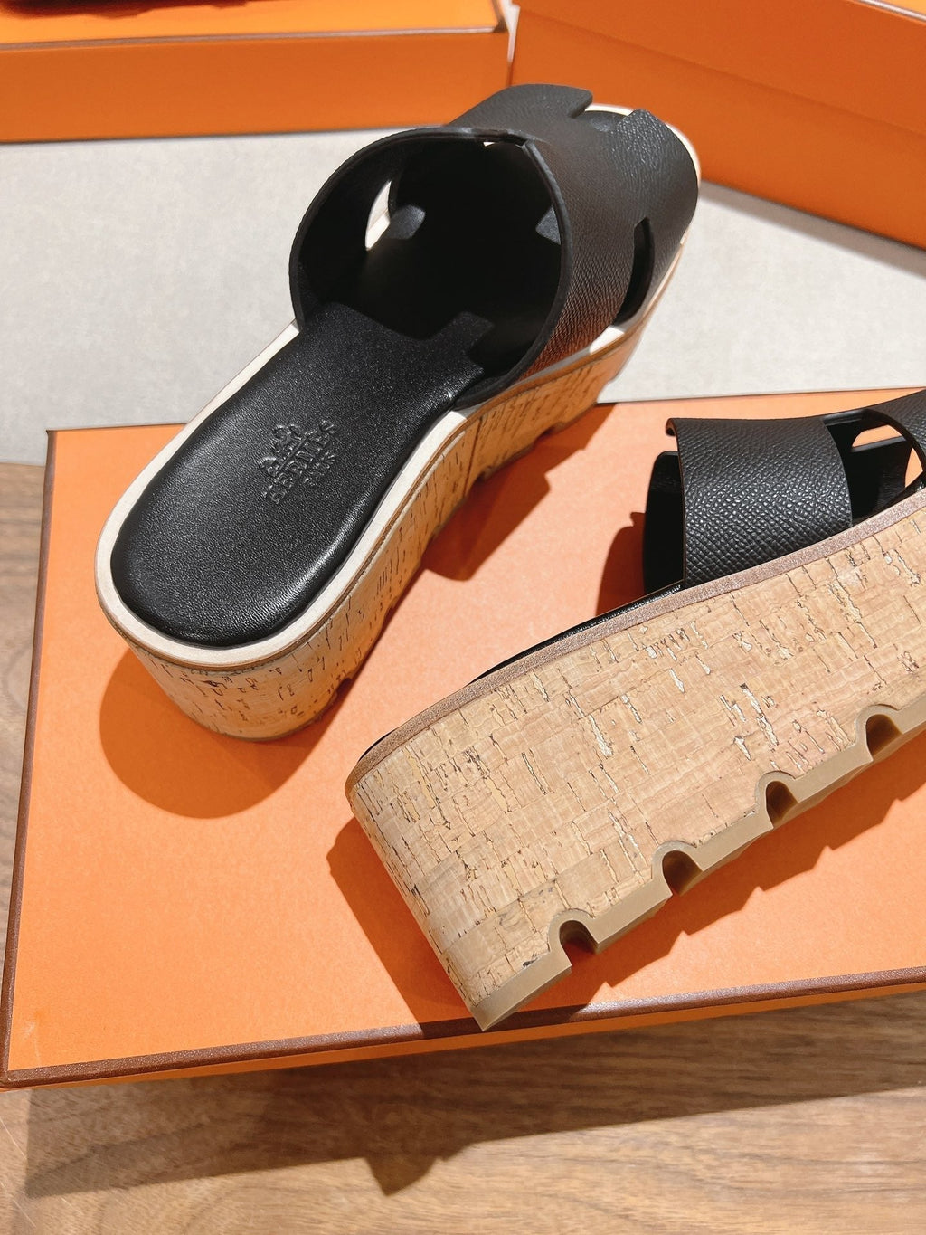 HERMES 25S HIGH WEDGE SANDALS IN BLACK LAMBSKIN STYLE 23