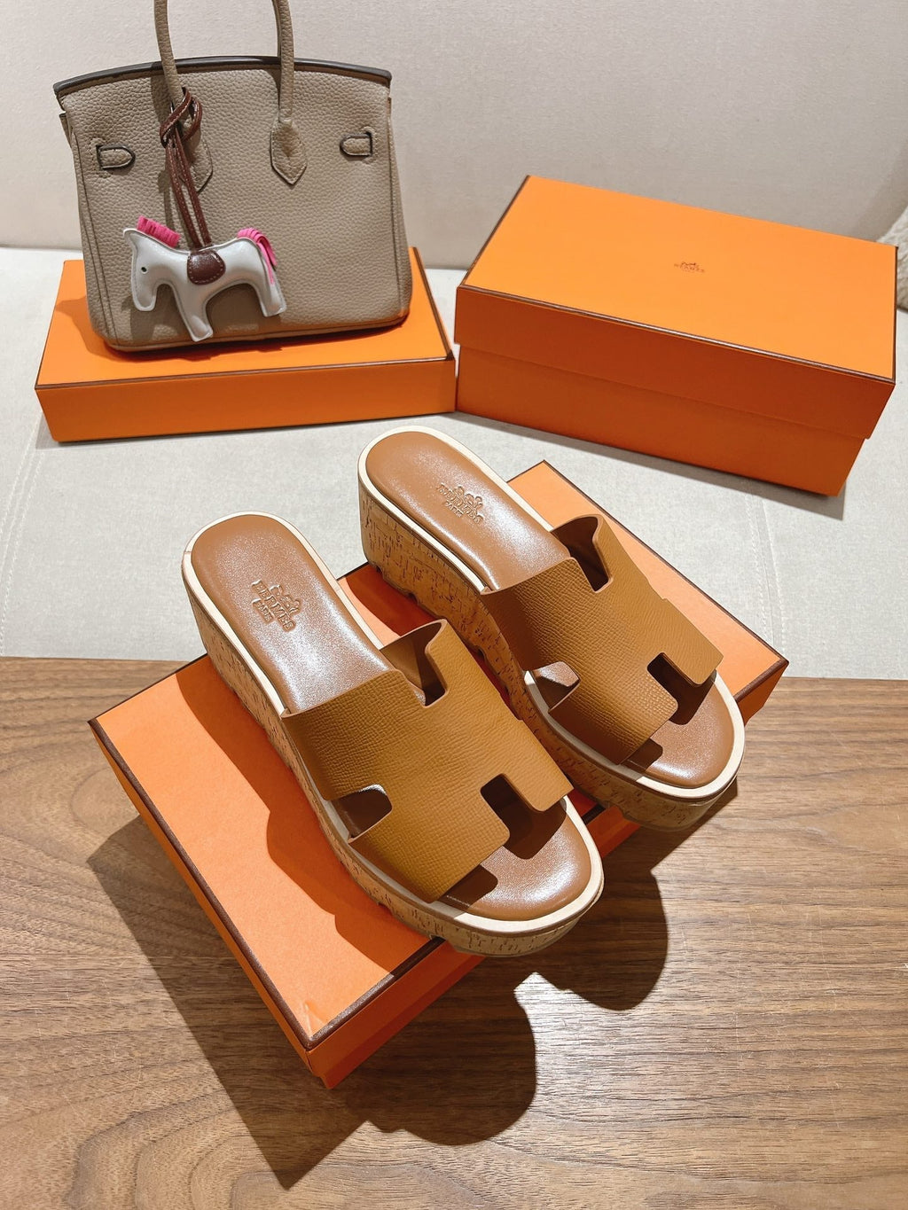 HERMES 25S HIGH WEDGE SANDALS IN BROWN LAMBSKIN STYLE 6