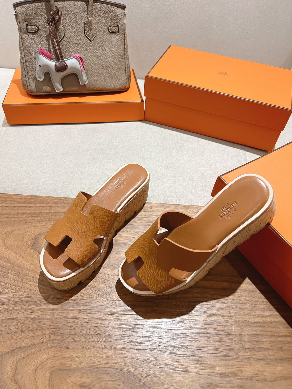HERMES 25S HIGH WEDGE SANDALS IN BROWN LAMBSKIN STYLE 6
