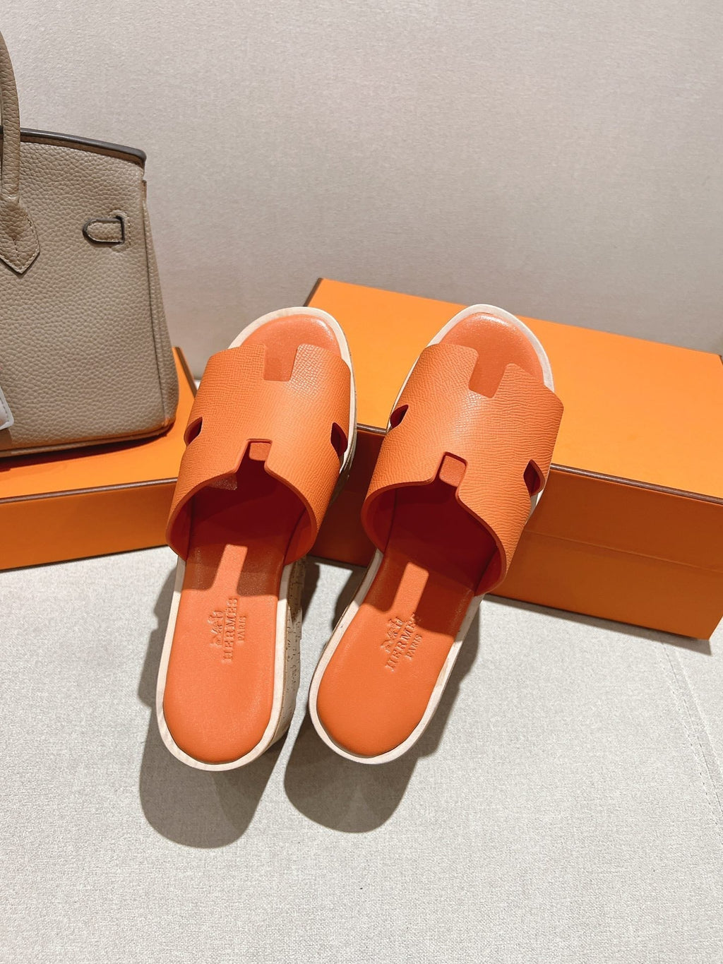 HERMES 25S HIGH WEDGE SANDALS IN ORANGE LAMBSKIN STYLE 4