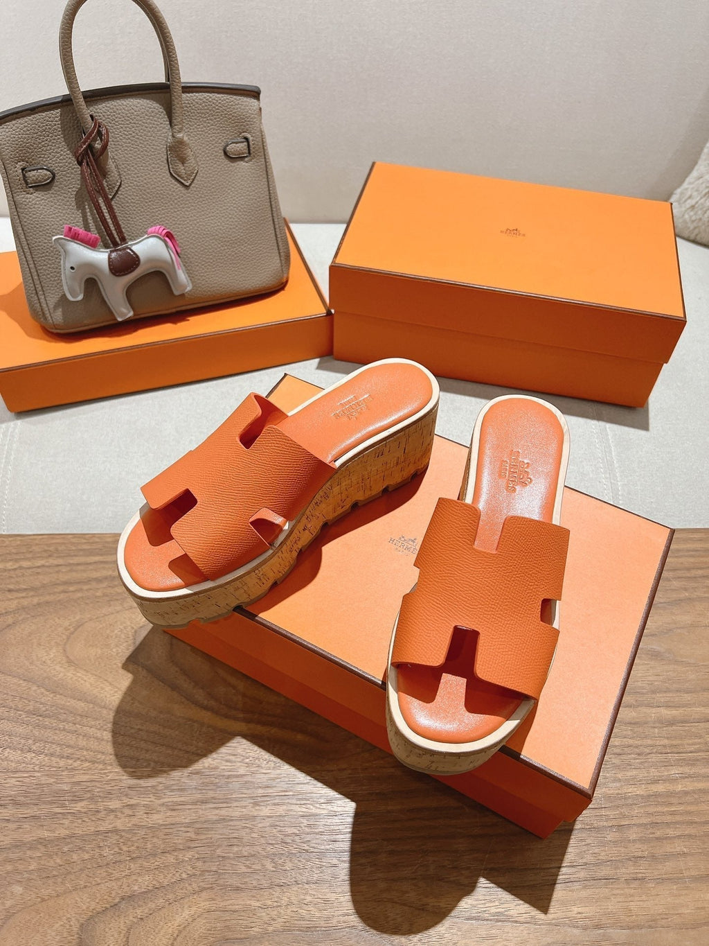 HERMES 25S HIGH WEDGE SANDALS IN ORANGE LAMBSKIN STYLE 4