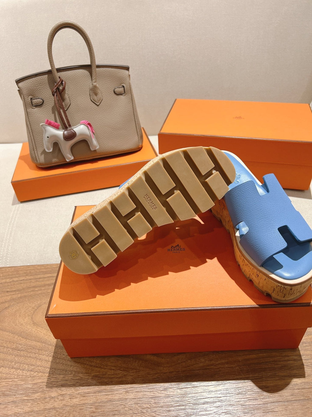 HERMES 25S HIGH WEDGE SANDALS IN BLUE LAMBSKIN STYLE 3