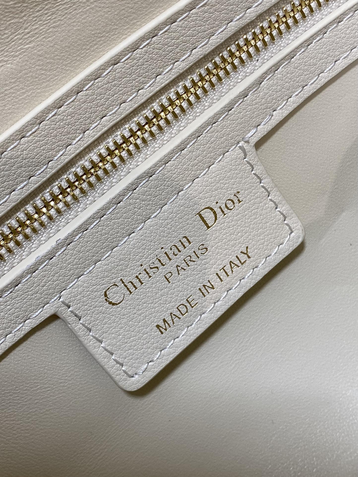 DIOR GROOVE 20 BAG IN WHITE CREAM MACROCANNAGE CALFSKIN WITH GOLD HARDWARE