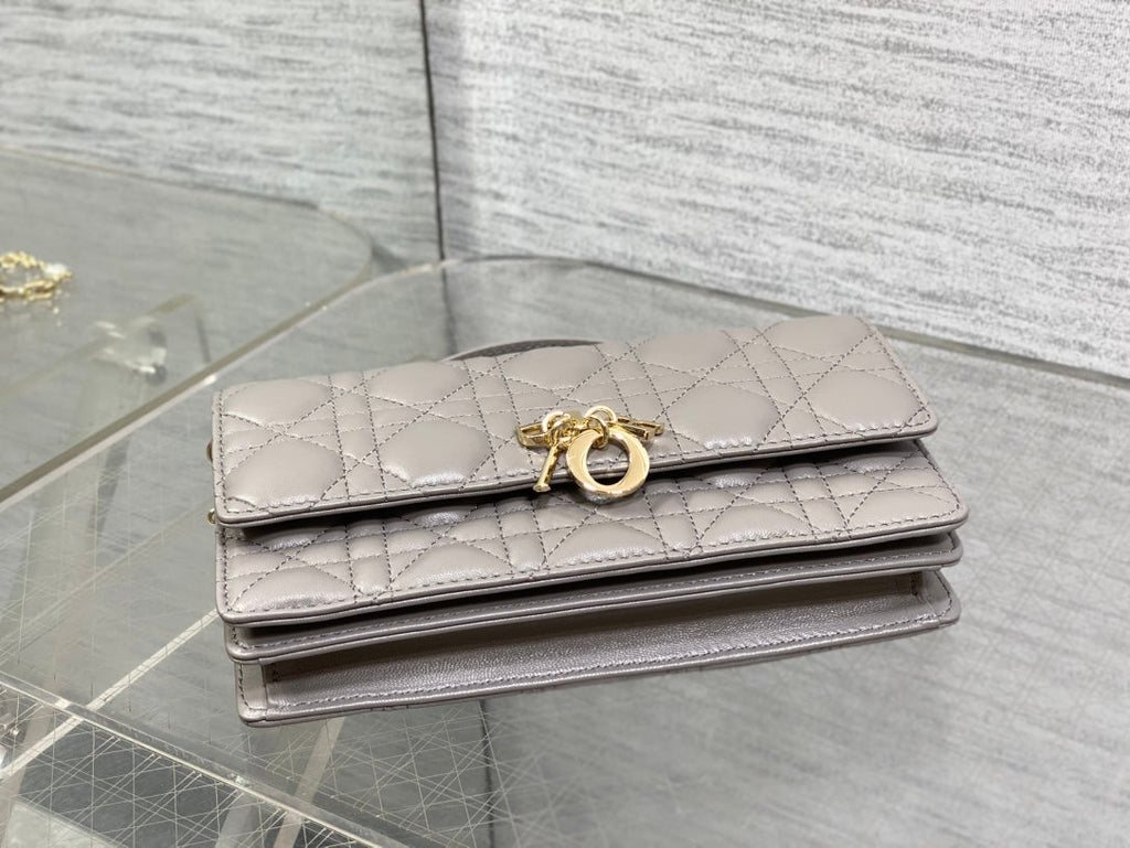 DIOR 25S  TALK PHONE POUCH 21 IN DIRTY LILAC CANNAGE LAMBSKIN GOLD HARDWRE