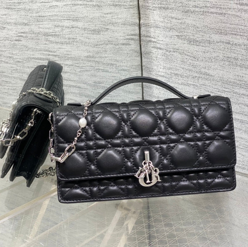 DIOR 25S  TALK PHONE POUCH 21 IN BLACK CANNAGE LAMBSKIN SILVER HARDWRE