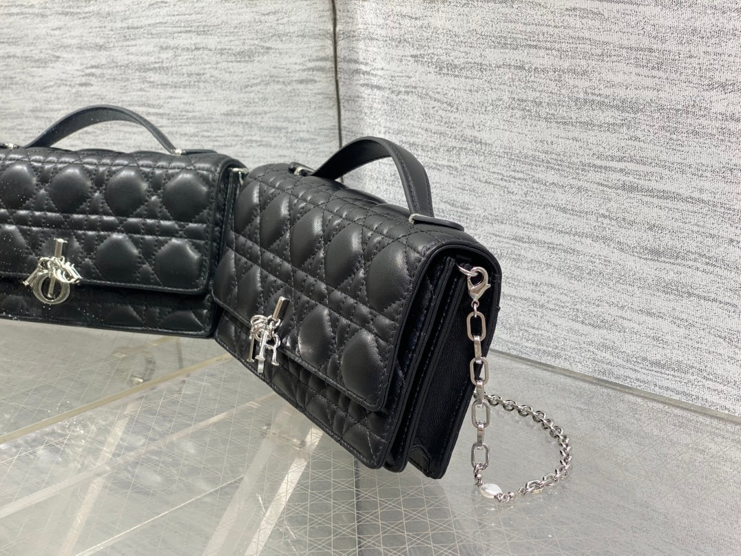 DIOR 25S  TALK PHONE POUCH 21 IN BLACK CANNAGE LAMBSKIN SILVER HARDWARE