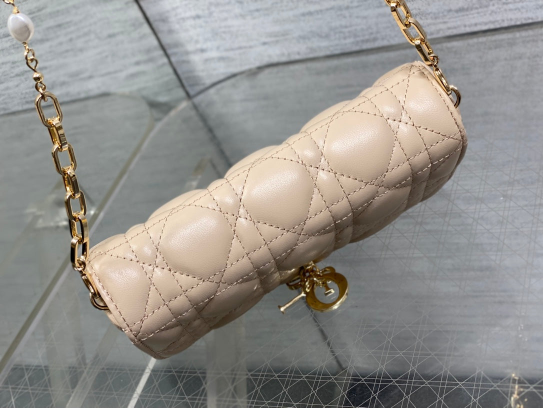 DIOR 25S  TALK PHONE POUCH 18 IN LIGHT IVORY CANNAGE LAMBSKIN