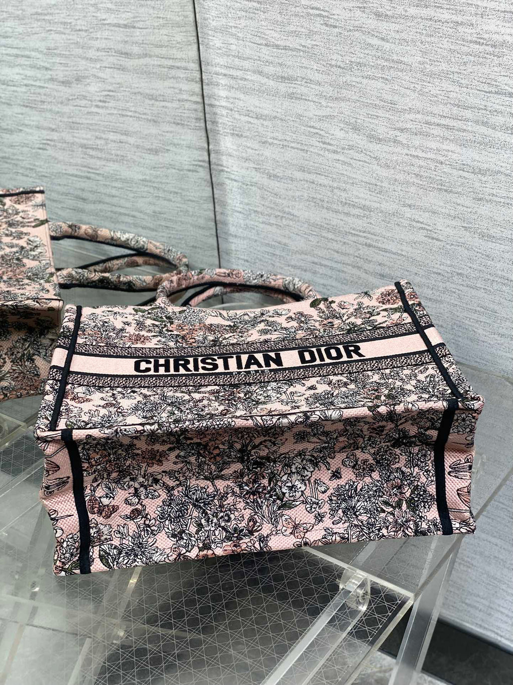 DIOR 25S LUCKY MEDIUM DIOR BOOK TOTE 36 IN PINK MULTICOLOR DIOR FLOWERS CALENDAR ALLOVER EMBROIDERY