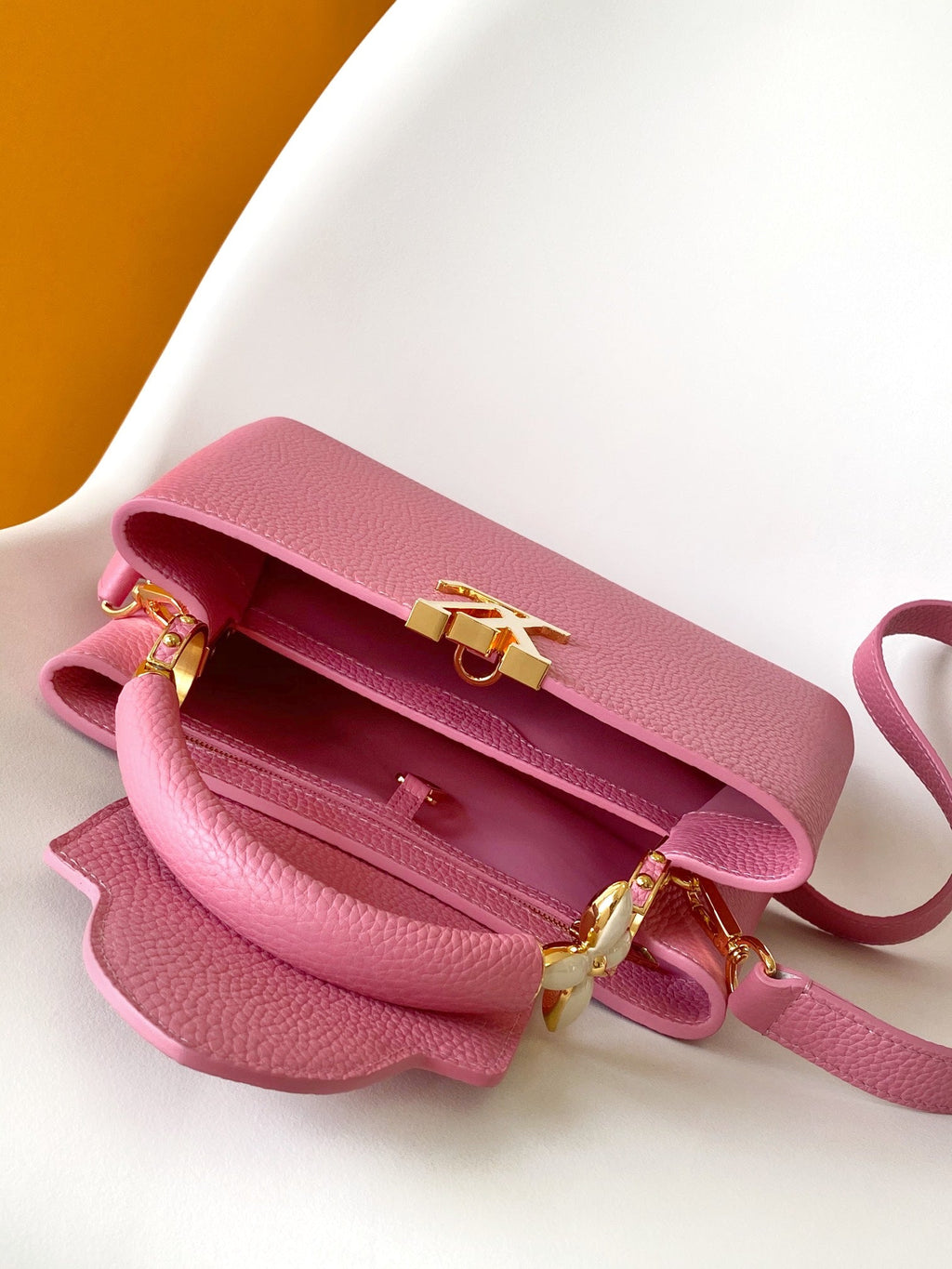 LOUIS VUITTON CAPUCINES MINI 21 IN MARSHMALLOW PINK TAURILLON GOLD HARDWARE