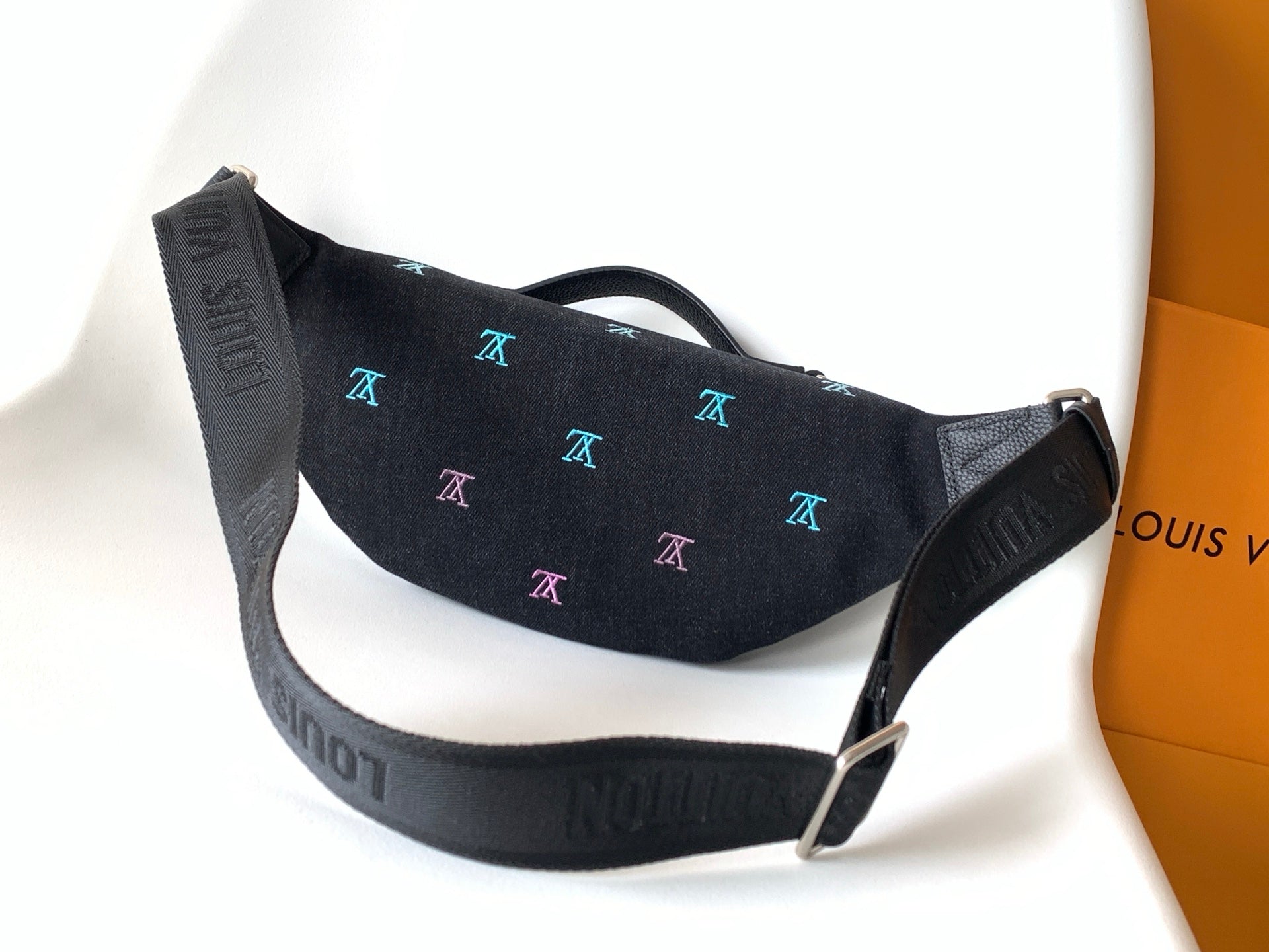 LOUIS VUITTON LV 25S DYNAMIC DENIM EMBROIDERED BUMBAG 37 IN BLACK CANVAS
