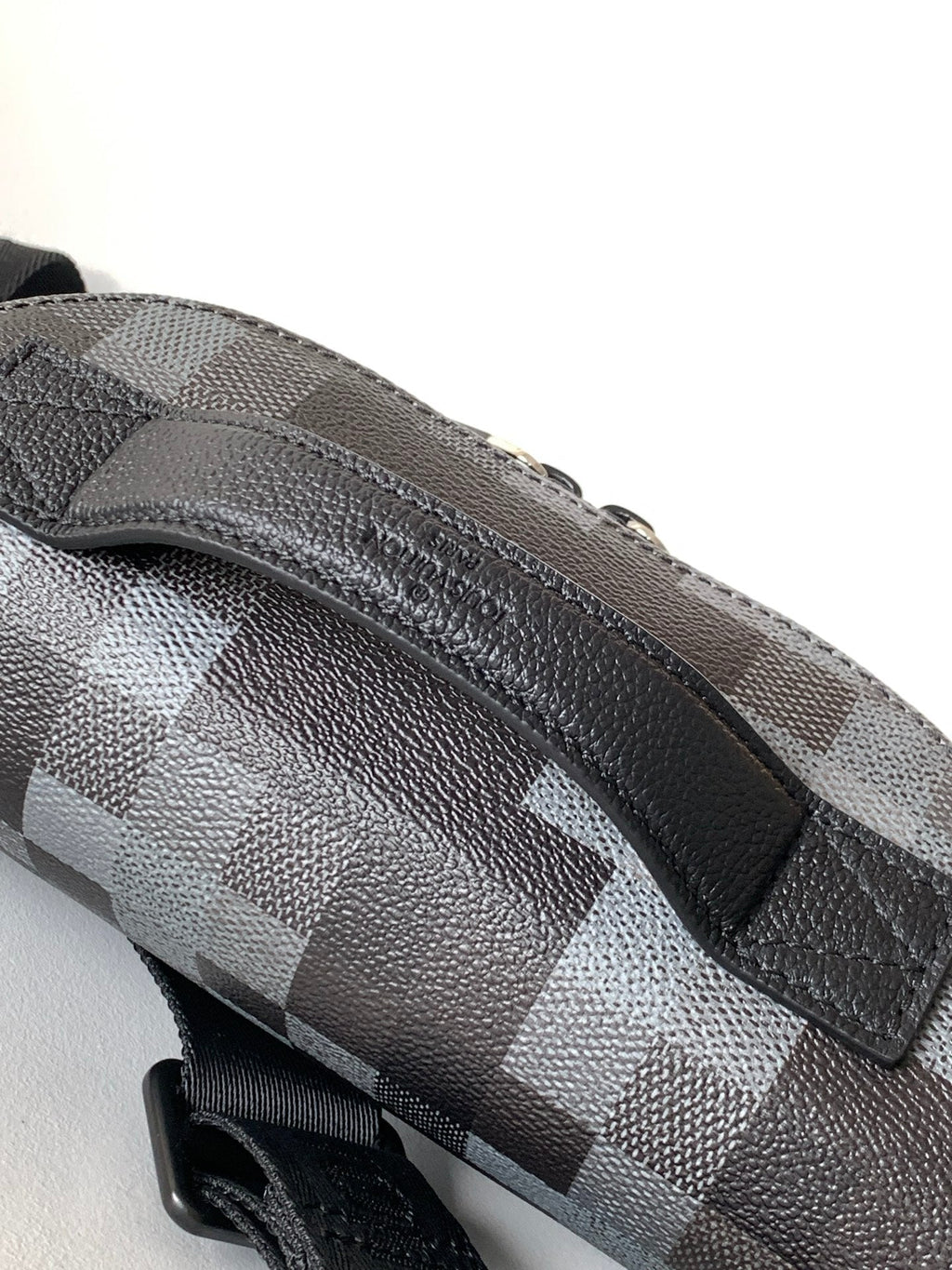 LOUIS VUITTON LV 25S ORIGINAL DYNAMIC BUMBAG 30 IN CANVAS DAMOFLAGE BLACK