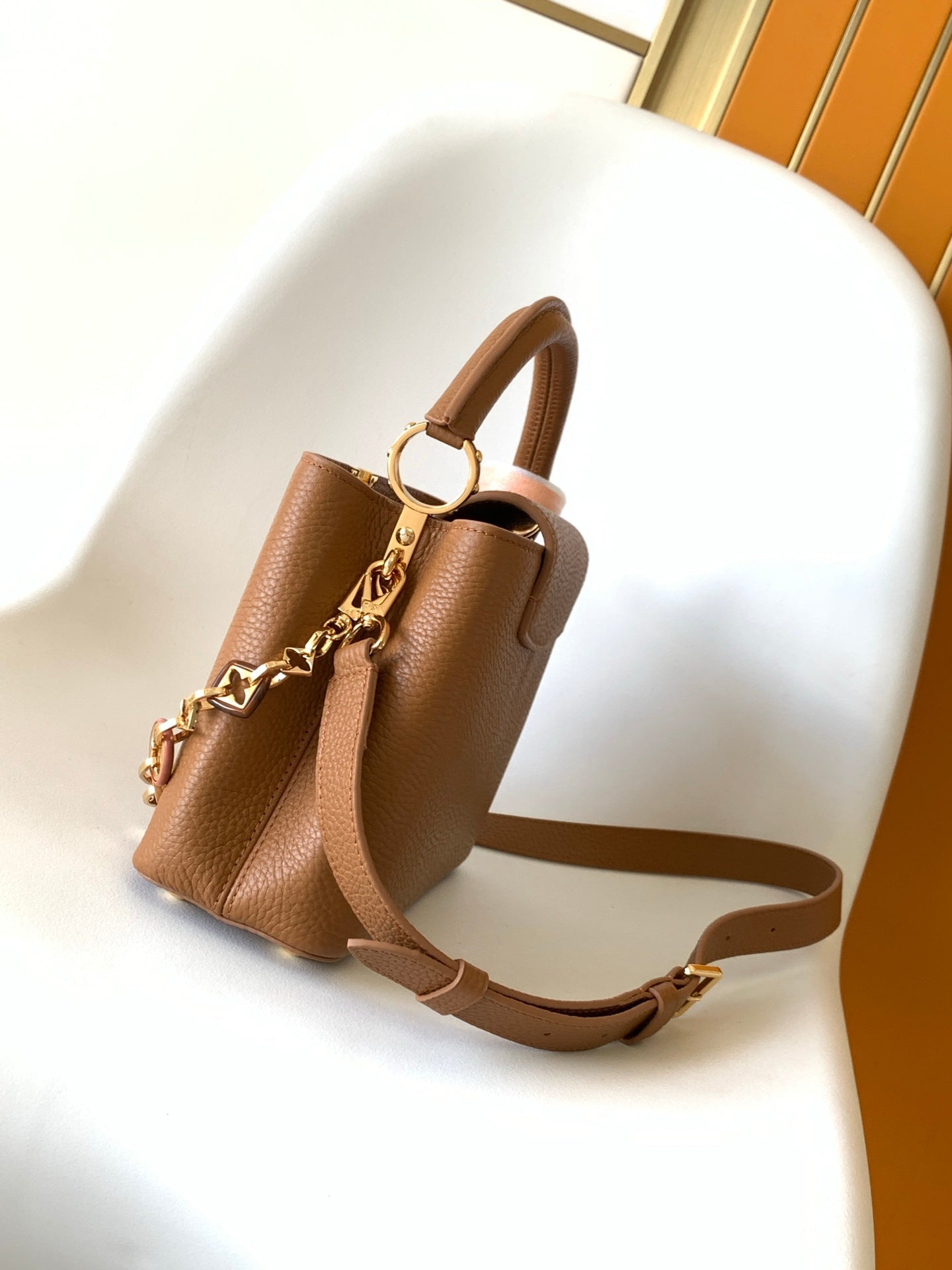 LOUIS VUITTON LV 25S CAPUCINES BAG 27 IN TAN CALFSKIN GOLD HARDWARE