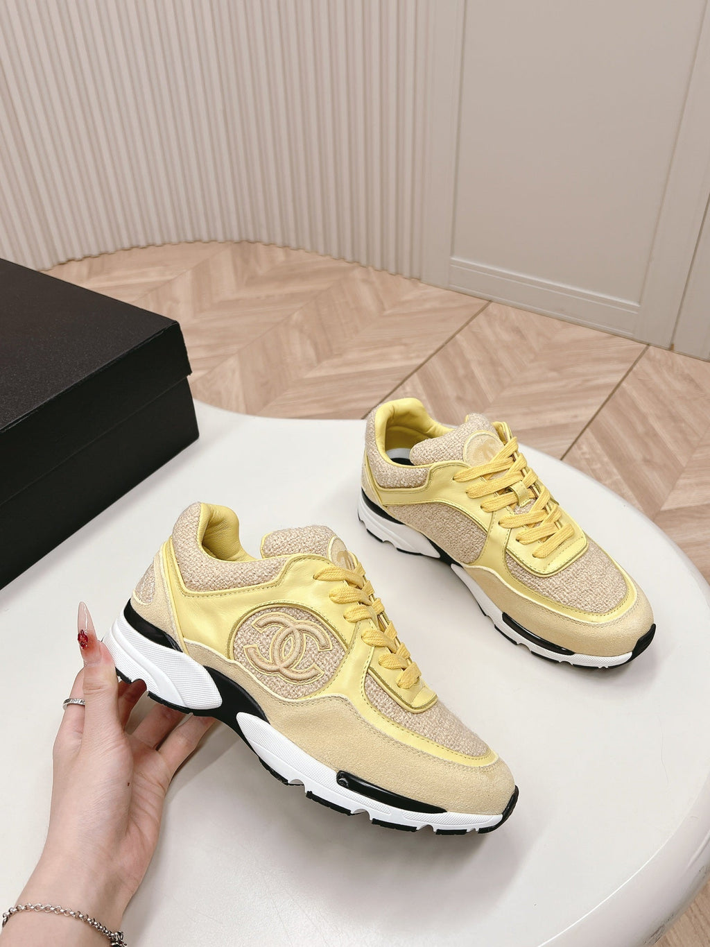 CHANEL TRAINERS IN LIGHT YELLOW SUEDE AND CALFSKIN