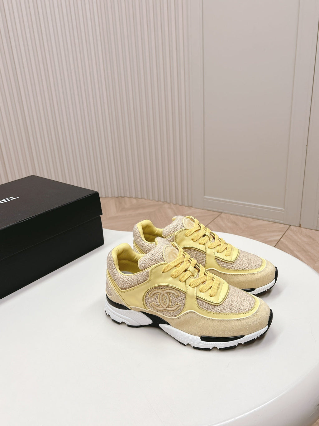 CHANEL TRAINERS IN LIGHT YELLOW SUEDE AND CALFSKIN
