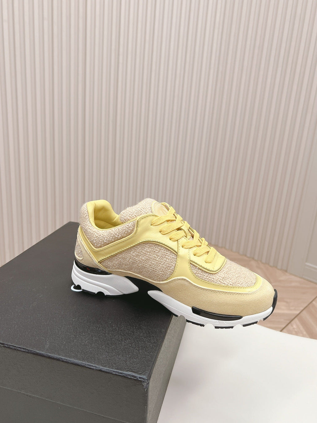 CHANEL TRAINERS IN LIGHT YELLOW SUEDE AND CALFSKIN