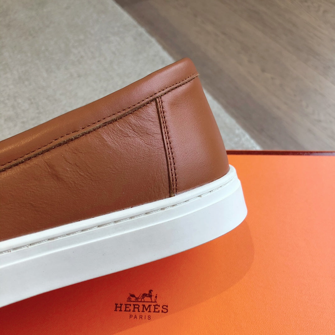 HERMES GAME SLIP-ON SNEAKER CARAMEL WITH TASSELS CALFSKIN
