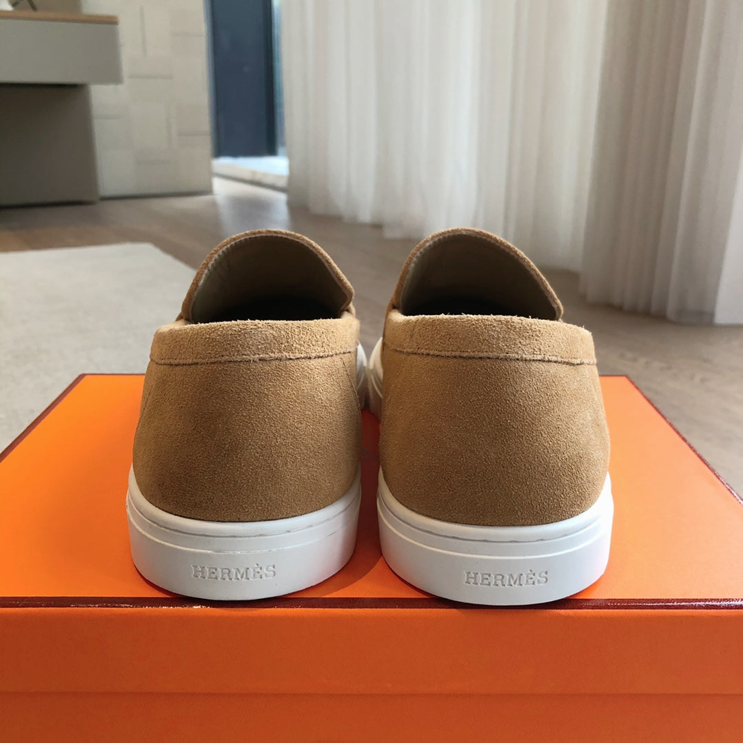 HERMES GAME SLIP-ON SNEAKER CARAMEL SUEDE
