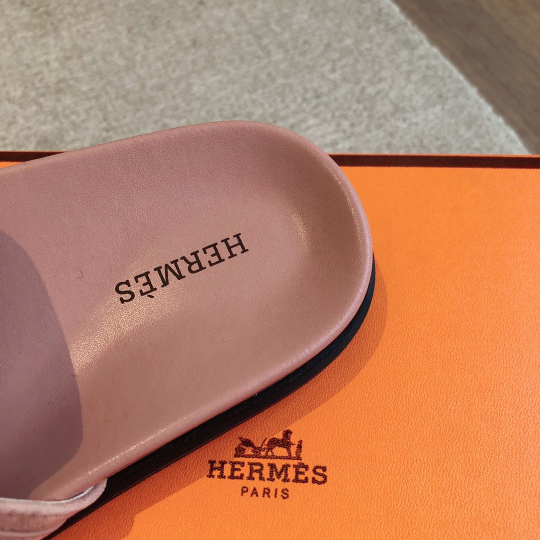 HERMES EMPIRE SANDAL LIGHT PINK SUEDE