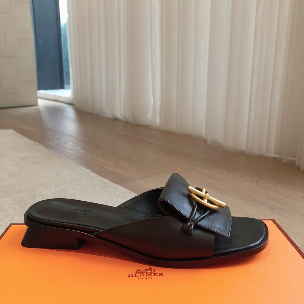HERMES ISLE SANDAL BLACK CALFSKIN