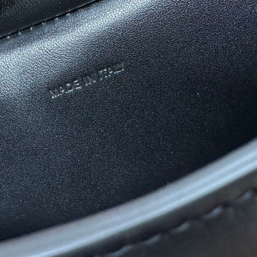 CELINE MINI 22 TILLY BAG IN BLACK SHINNY CALFSKIN