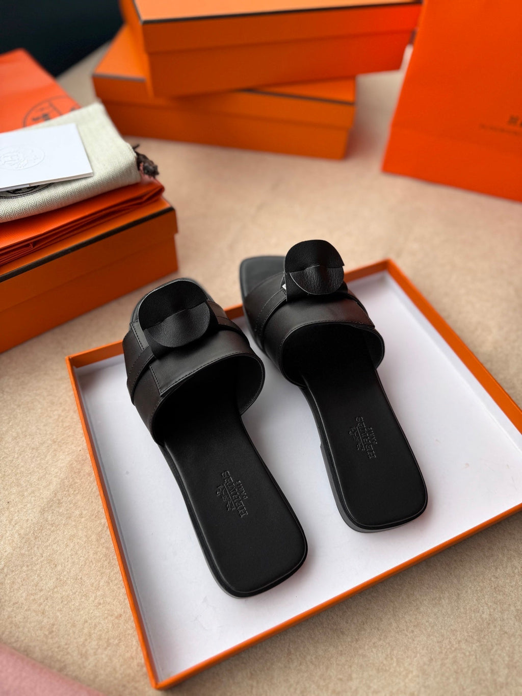 HERMES 0RAN SANDALS IN BLACK CALFSKIN