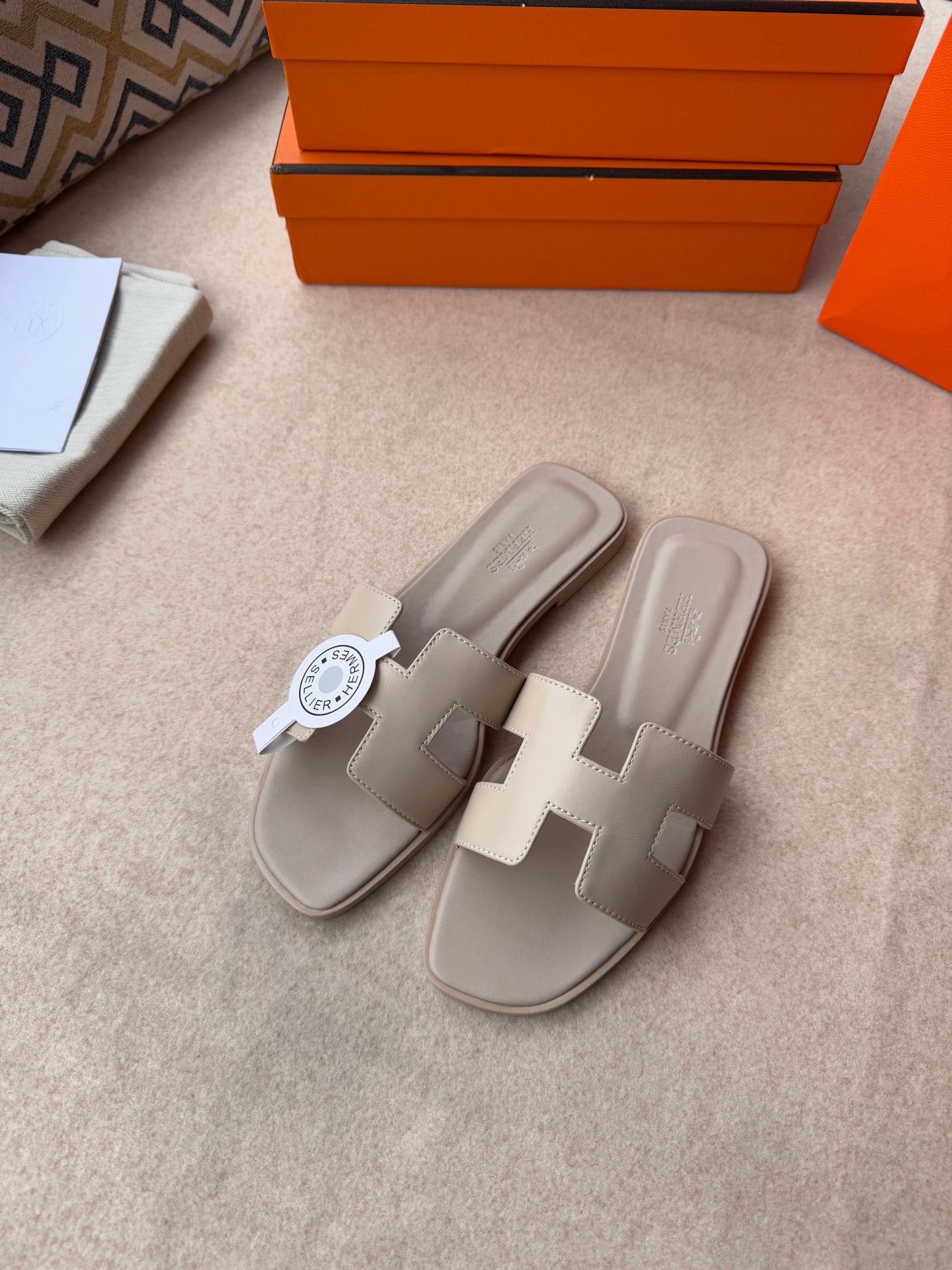 HERMES 0RAN SANDALS IN KHAKI BROWN CALFSKIN