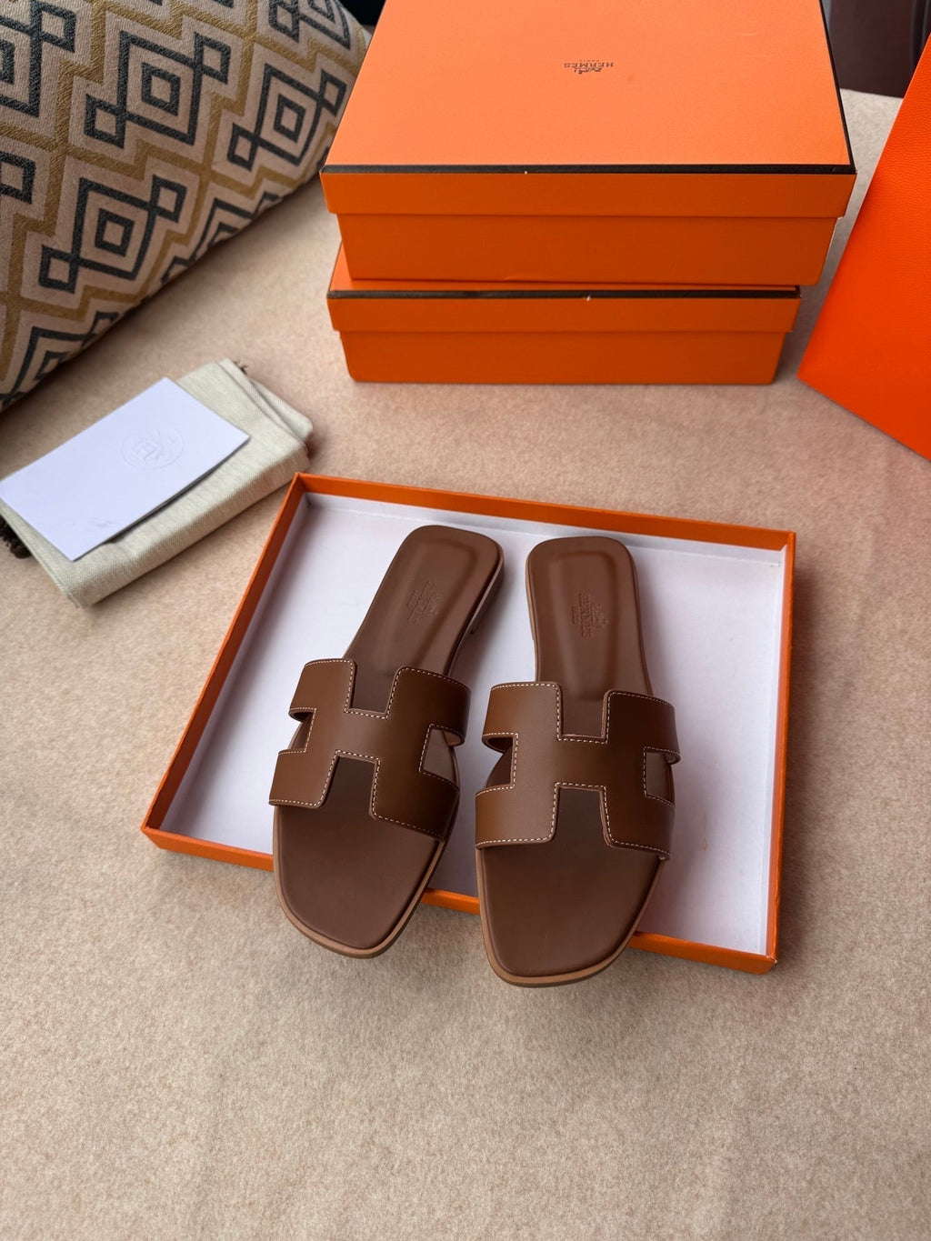 HERMES 0RAN SANDALS IN PECAN BROWN CALFSKIN
