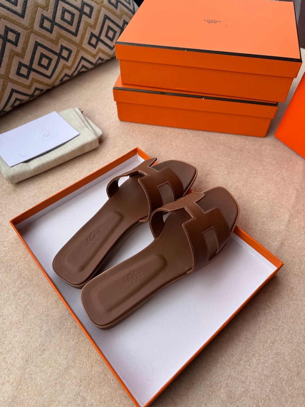 HERMES 0RAN SANDALS IN PECAN BROWN CALFSKIN