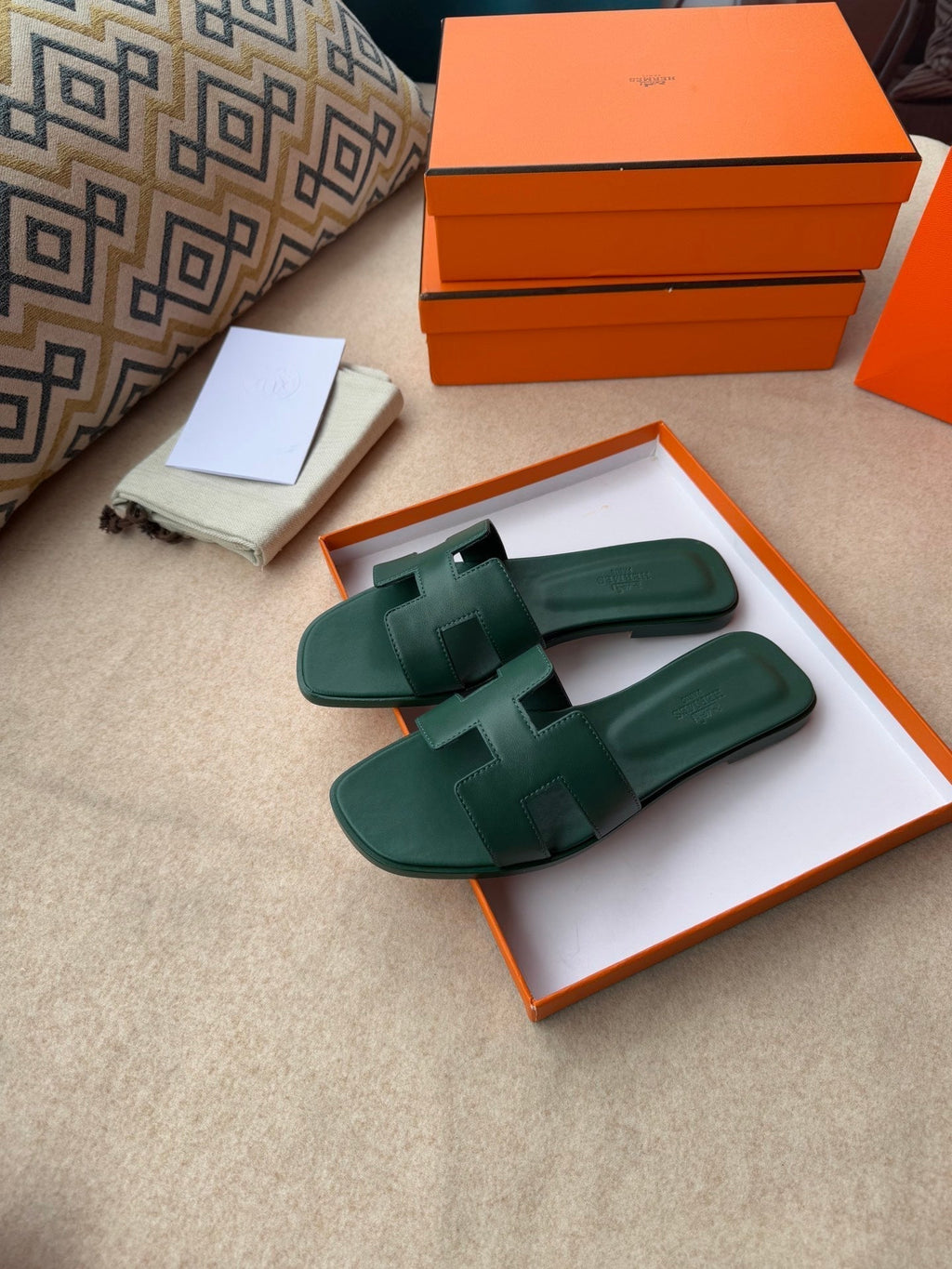 HERMES 0RAN SANDALS IN FOREST GREEN CALFSKIN