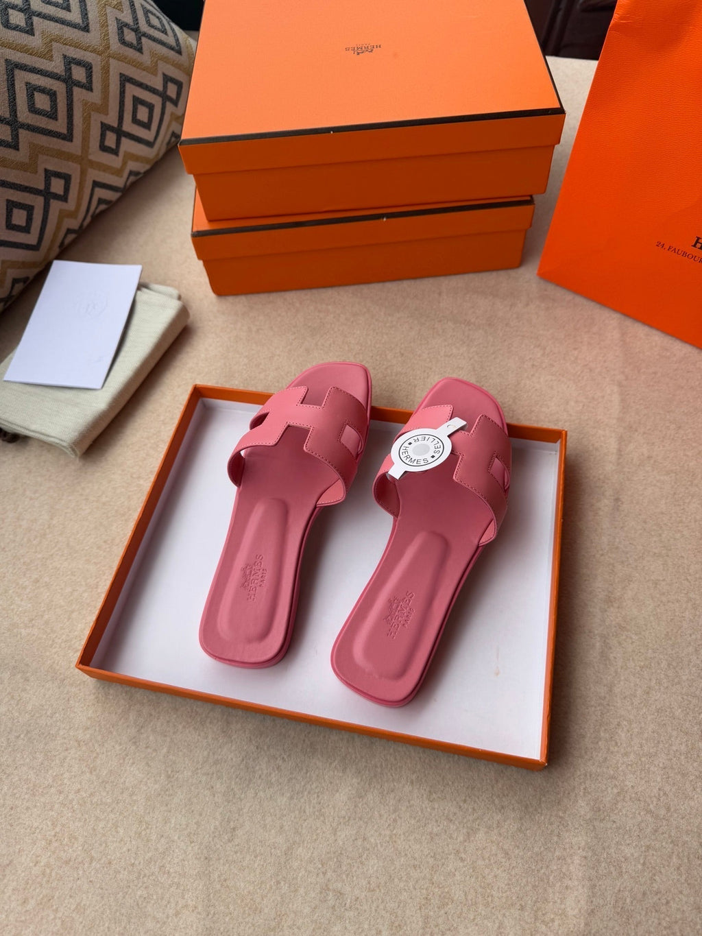 HERMES 0RAN SANDALS IN ROSE PINK CALFSKIN