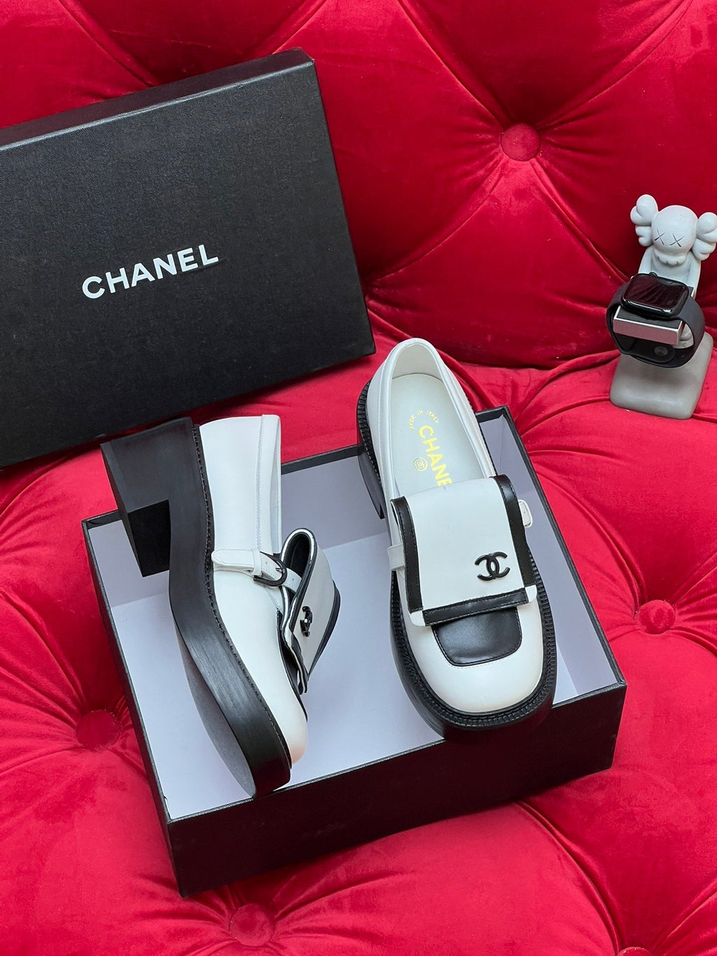 CHANEL MOASIN LOAFER IN WHITE MIX BLACK LAMBSKIN