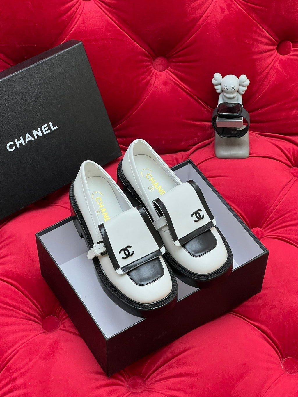 CHANEL MOASIN LOAFER IN WHITE MIX BLACK LAMBSKIN