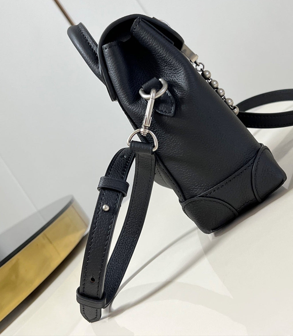 LOUIS VUITTON STEAMER 20 IN BLACK CALFSKIN SILVER HARDWARE