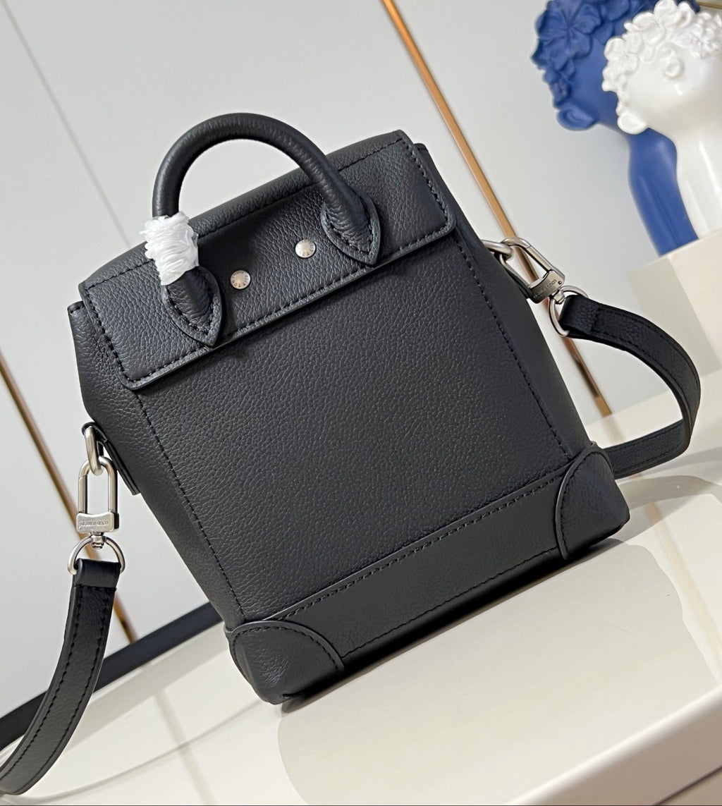 LOUIS VUITTON STEAMER 20 IN BLACK CALFSKIN SILVER HARDWARE