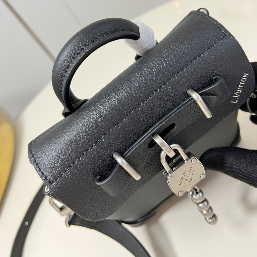LOUIS VUITTON STEAMER 20 IN BLACK CALFSKIN SILVER HARDWARE