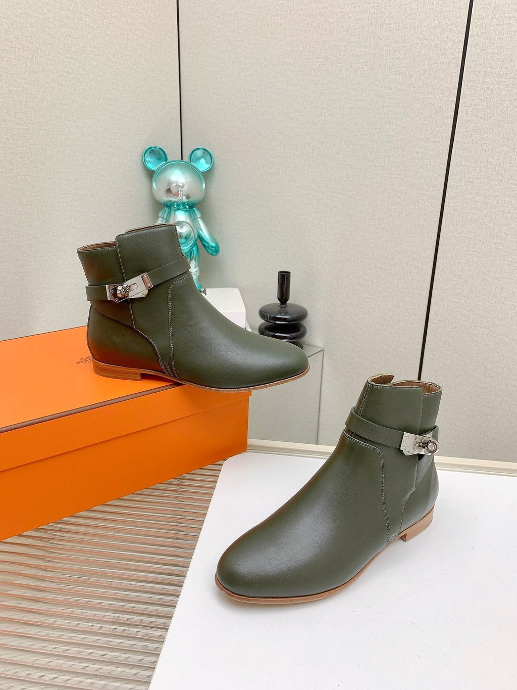 HERMES WOMEN'S NEO ANKLE BOOT IN ARMY GREEN CALFSKIN