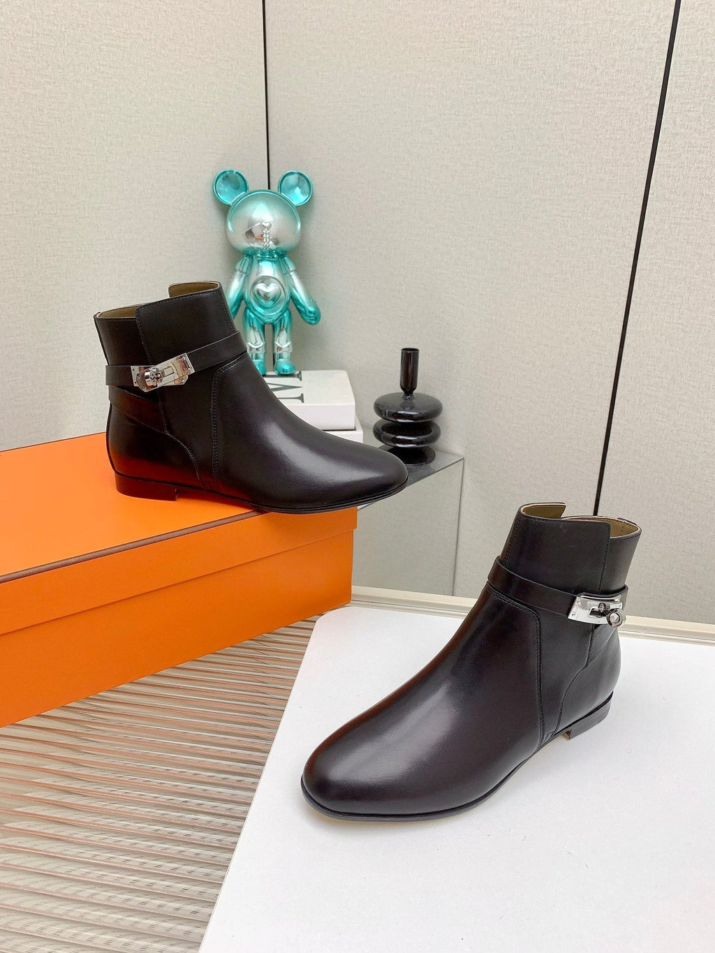 HERMES WOMEN'S NEO ANKLE BOOT IN BLACK CALFSKIN