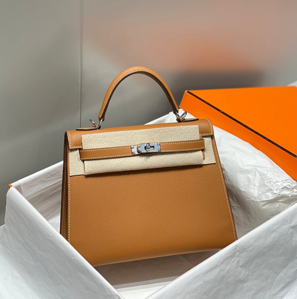 HERMES KELLY 25CM IN GOLD EPSOM CALFSKIN SILVER HARDWARE