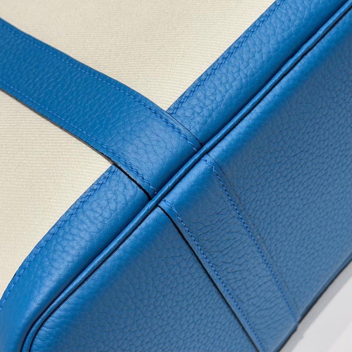 HERMES GARDEN PARTY 30CM IN WHITE TOILETS COTTON CANVAS AND BLUE CALFSKIN GREEN ON SIDE OTHER